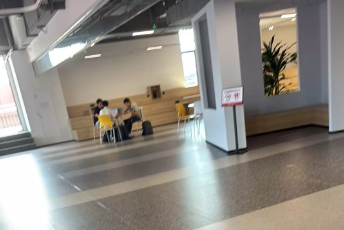 團(tuán)隊(duì)引領(lǐng)廠家完成洽談，認(rèn)清當(dāng)下業(yè)務(wù)面臨的挑戰(zhàn)與機(jī)遇