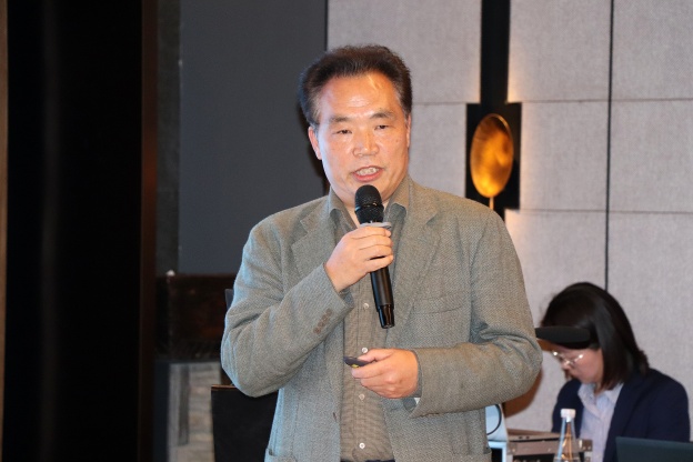 17409745201125367D27.jpg 1.JPG