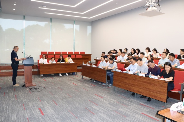 1747820471967010pC34.jpg 4.JPG